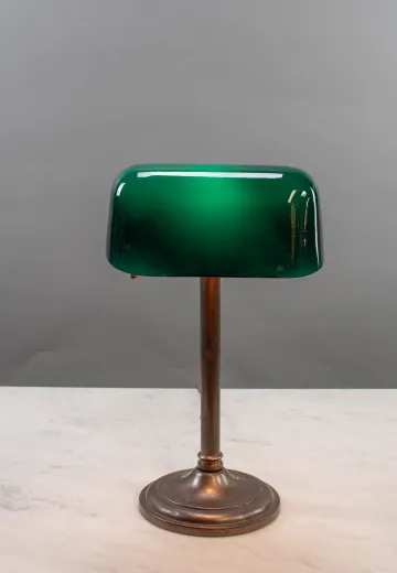 Traditional Banker's Lamp
