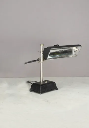 Black Adjustable Fluorescent Task Lamp