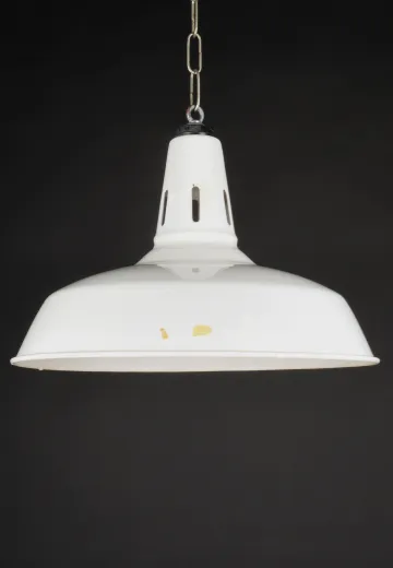 18" White Porcelain Enamel Hanging RLM