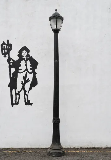 14.5' Ambassador Head Lamp Post