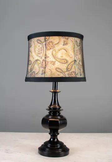 Traditional Table Lamp