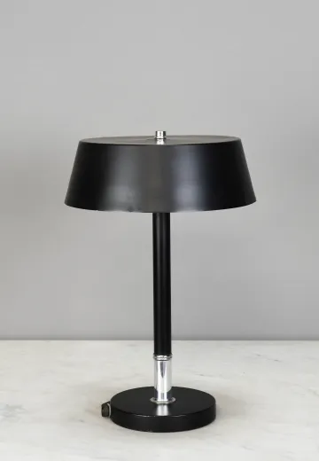 Black Metal Shaded Table Lamp