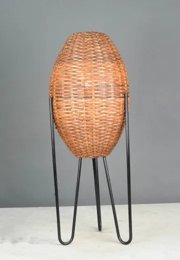 Contemporary Wicker Table Lamp