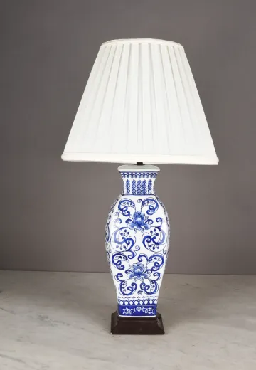 Blue & White Floral Pattern Ceramic Table Lamp