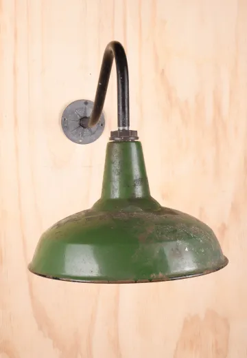 14" Green Porcelain Enamel Wall Mounted RLM w/Curved Arm