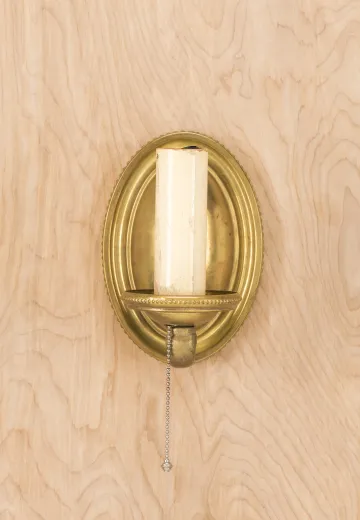 Traditional One Candle Wall Sconce w/Pull Chain