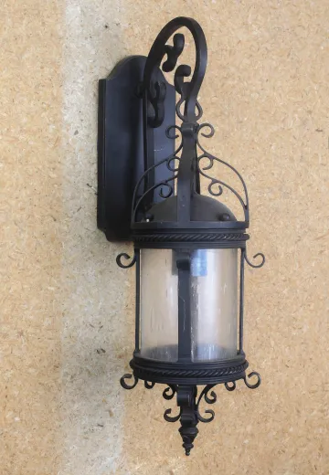 Outdoor Wall Lantern