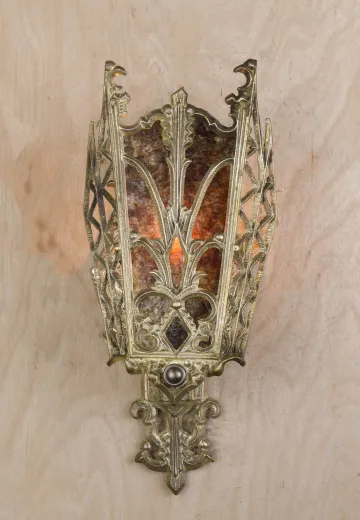 Gothic Single Light Wall Sconce w/Mica Screen