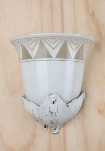 Traditional Glass Pocket Wall Sconce