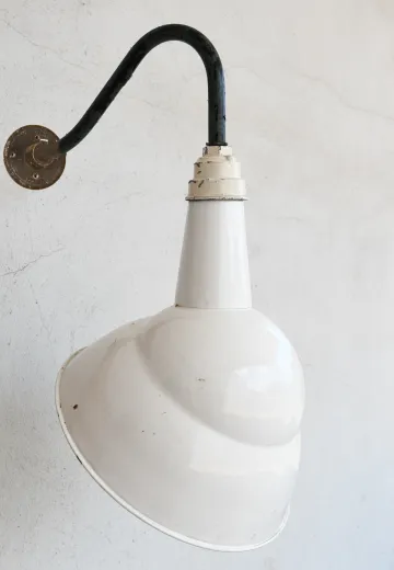 White Billboard Down Light Metal Shade On A Curved Arm