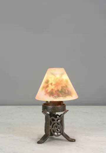 Metal Plug In Cafe Table Lamp w/Floral Glass Shade - Candelabra