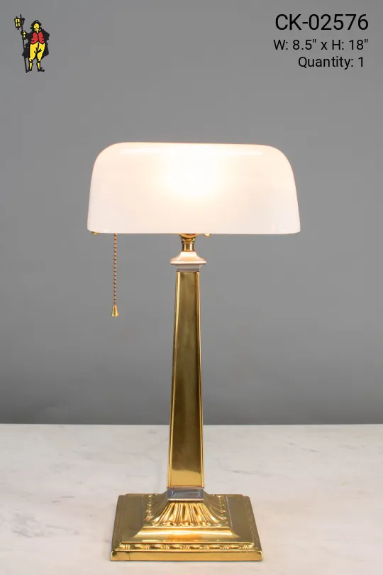 Traditional Banker's Lamp