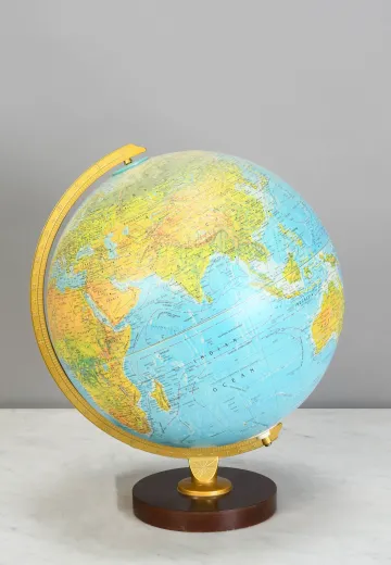 Light Up Desk Globe