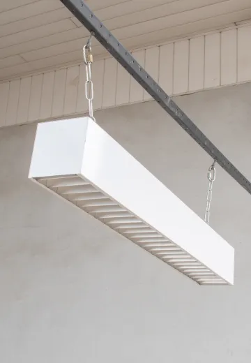 4' Two Bulb Rectangular Box w/ Luv. Reflectors