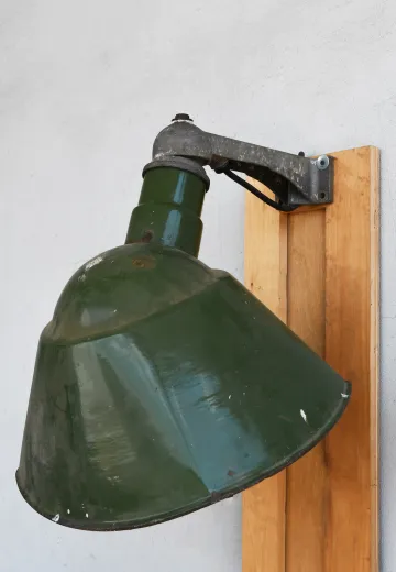 Oversize Green Exterior Wall Mounted Metal Reflector